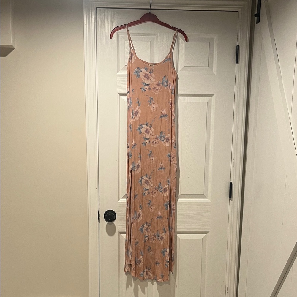 American Eagle Outfitters Peach Floral Maxi Dress